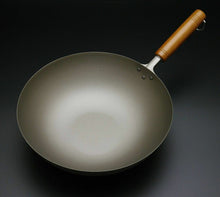 Load image into Gallery viewer, Pure Titanium Chinese Beijing wok wood handle Amazing Lightness Japan