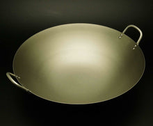 Load image into Gallery viewer, Pure Titanium Chinese Guangdong wok Amazing Lightness pan Made in Japan