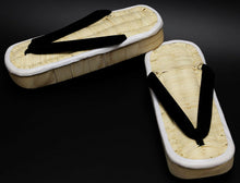 Load image into Gallery viewer, Flexible Geta Clogs Mechanism to fit Sole Flexibly at Walking Made in Japan