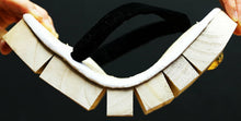 Load image into Gallery viewer, Flexible Geta Clogs Mechanism to fit Sole Flexibly at Walking Made in Japan
