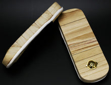 Load image into Gallery viewer, Flexible Geta Clogs Mechanism to fit Sole Flexibly at Walking Made in Japan