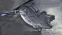 Load image into Gallery viewer, Genuine Professional Use Taiyaki Plate Pan Baker Cast Iron Made In Japan
