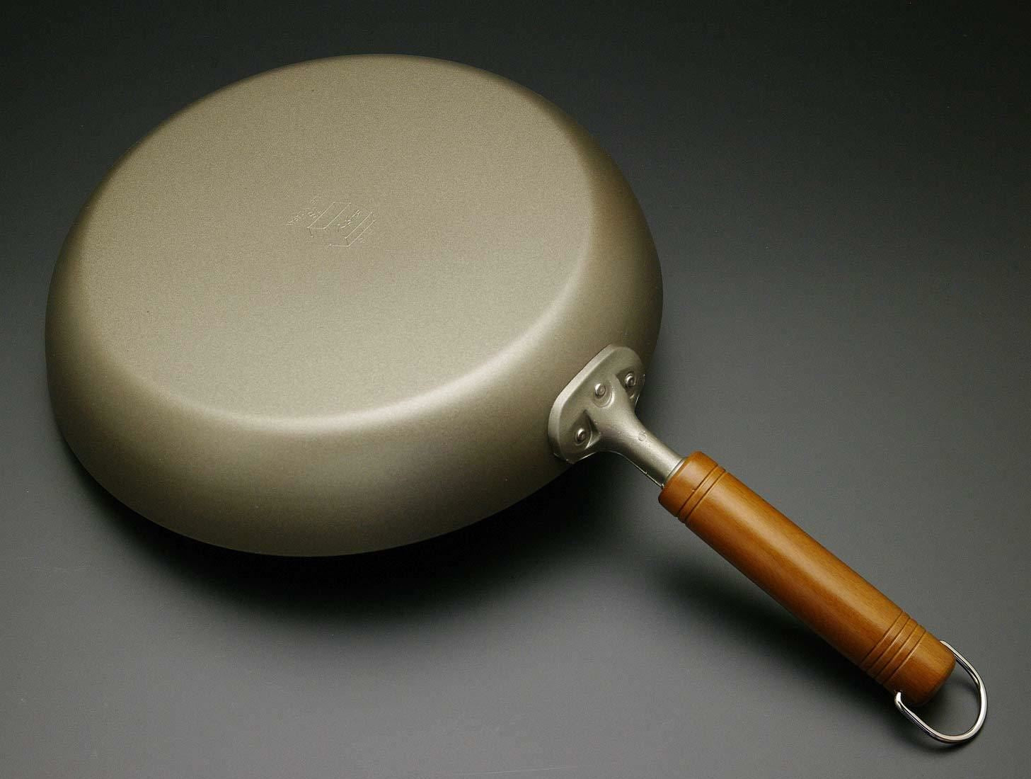 Japanese Frying Pan wooden handle round wahei D18cm made in Japan